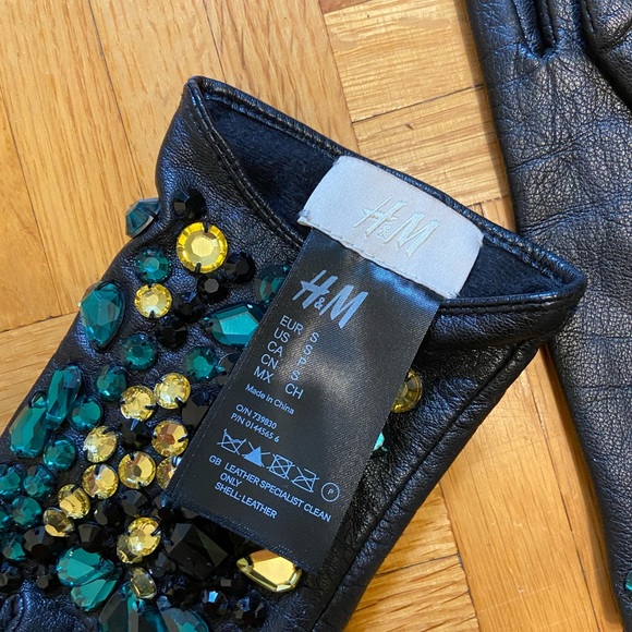 H&M gem leather gloves ✨ - Picture 3 of 5